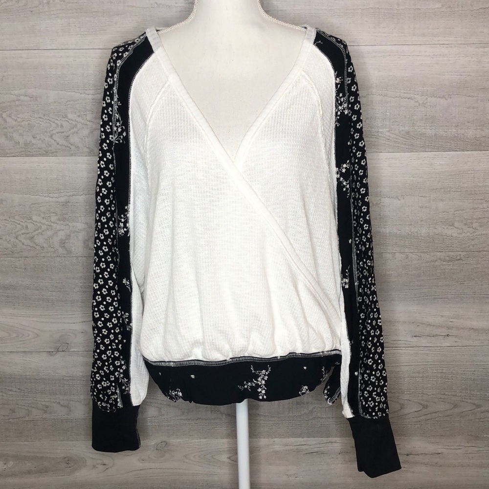 Free People Black White Loose Deep V Top Large